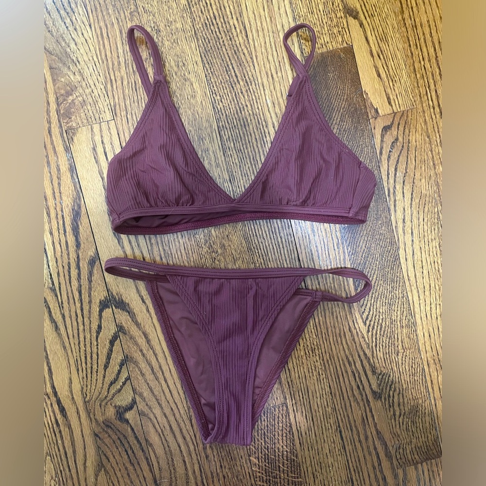 Ris-K (Dippin’ Daisy’s) maroon bikini XS